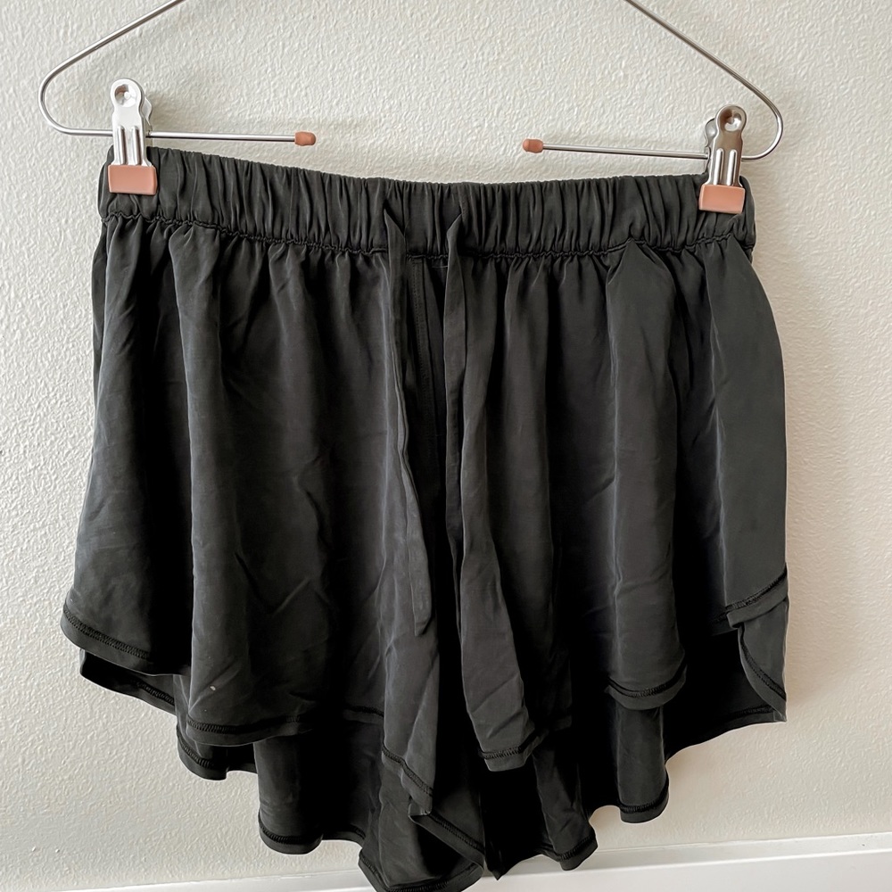 Rare Lululemon Dark Grey Flow Shorts, Size 4!